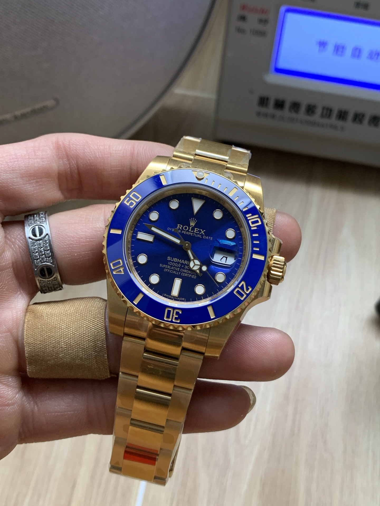 all-gold "Blue Submariner" (Ref. 3235 movement) featuring the latest-version green bezel - Image 10