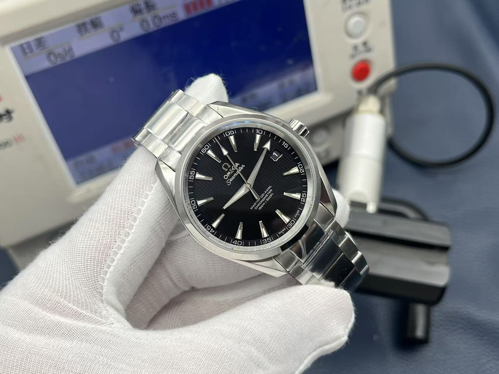 Omega Seamaster featuring the all-new integrated VS 8500 movement - Image 2