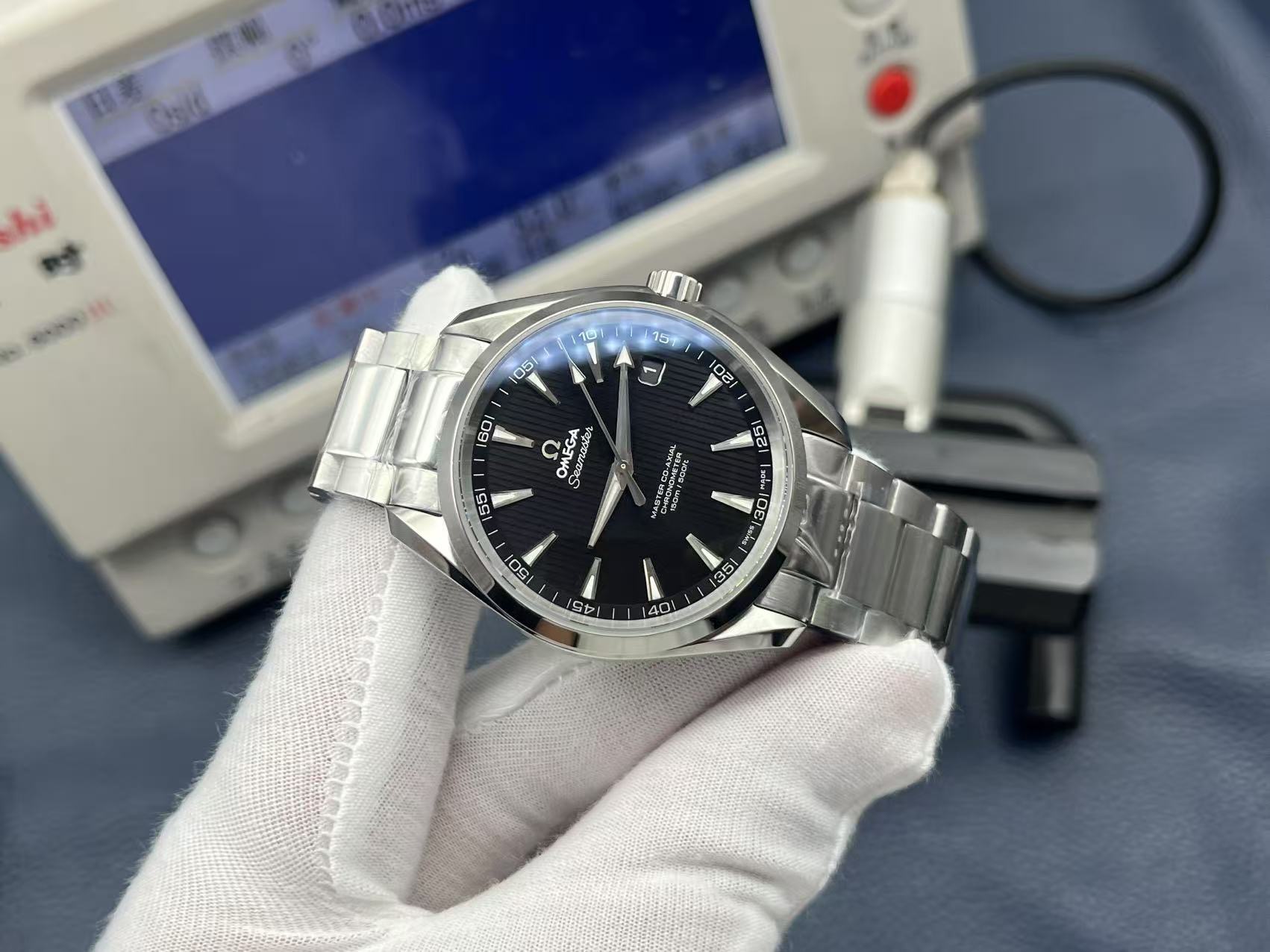 Omega Seamaster featuring the all-new integrated VS 8500 movement - Image 5