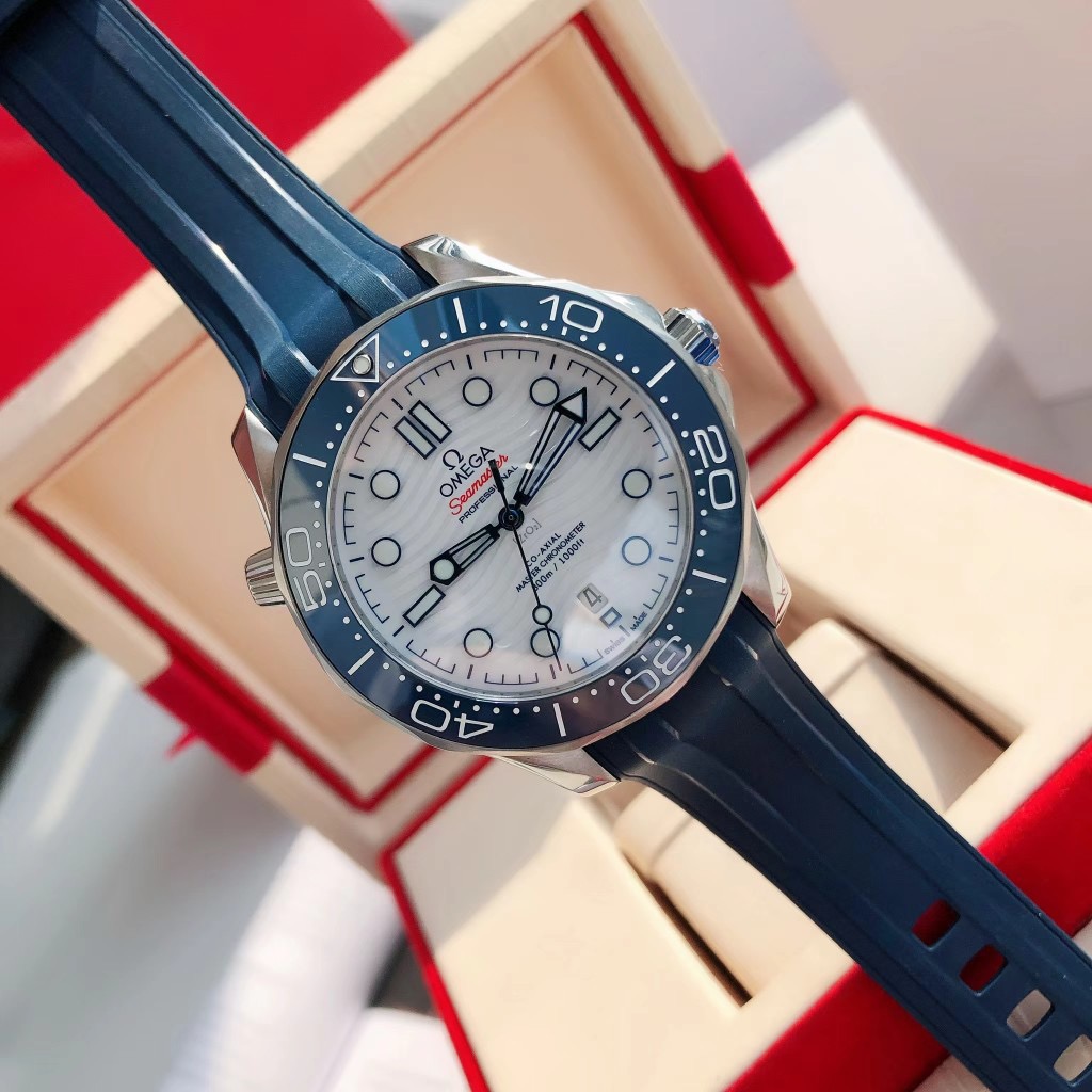 The newly upgraded Seamaster 300M - Image 6