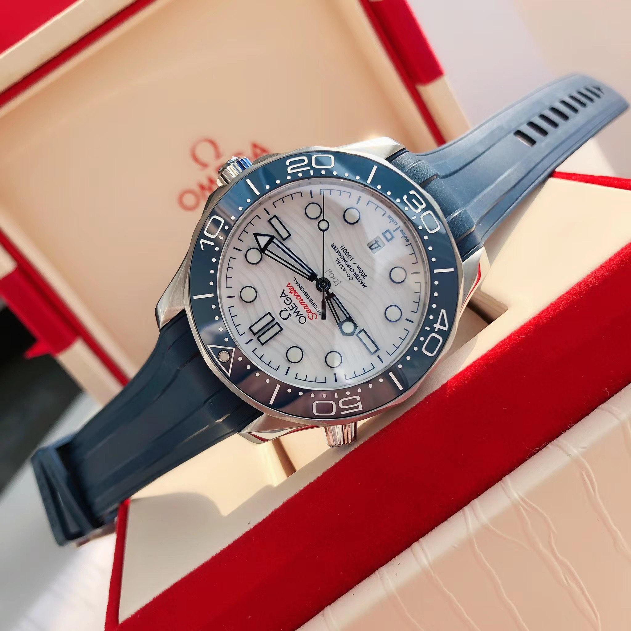 The newly upgraded Seamaster 300M - Image 7