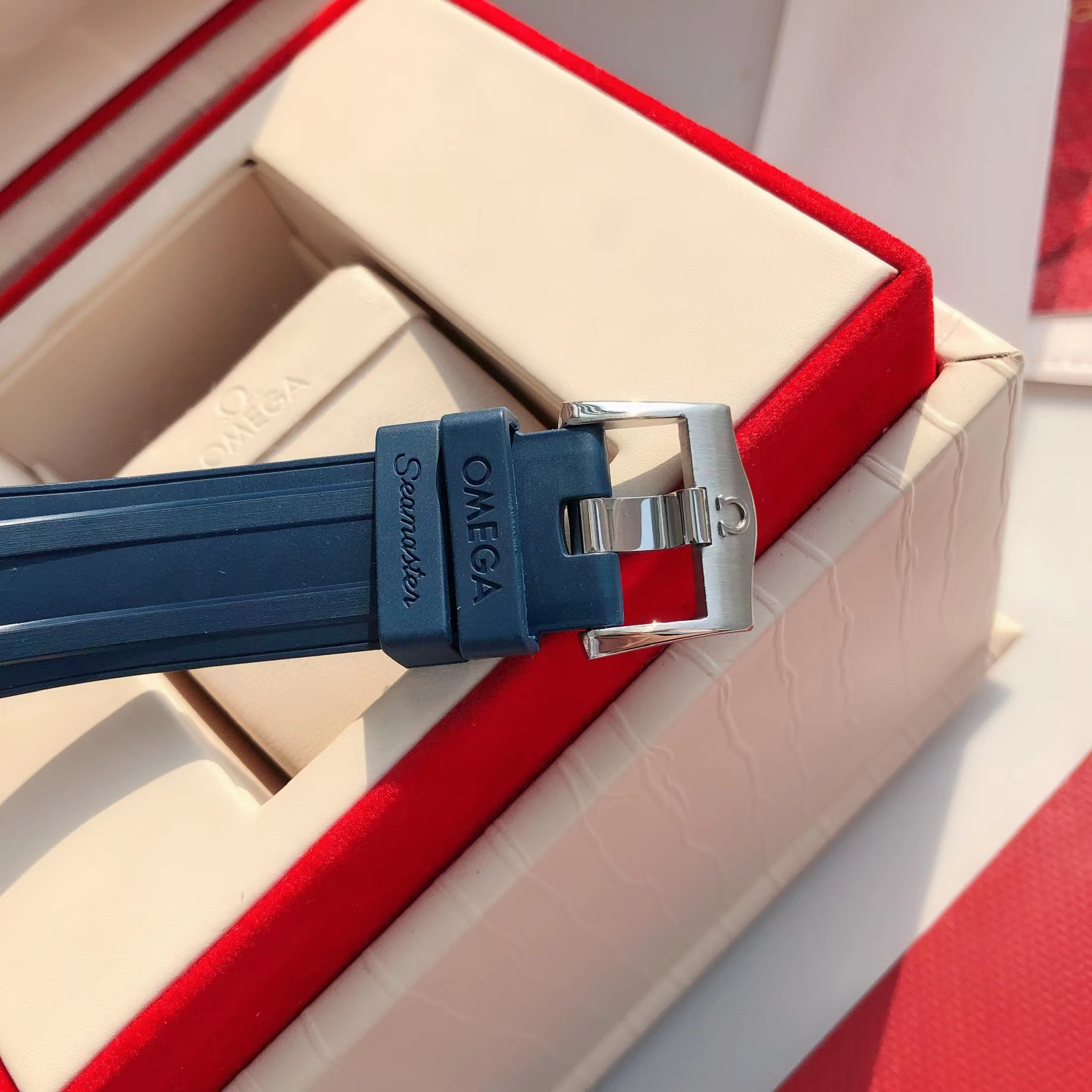 The newly upgraded Seamaster 300M - Image 10
