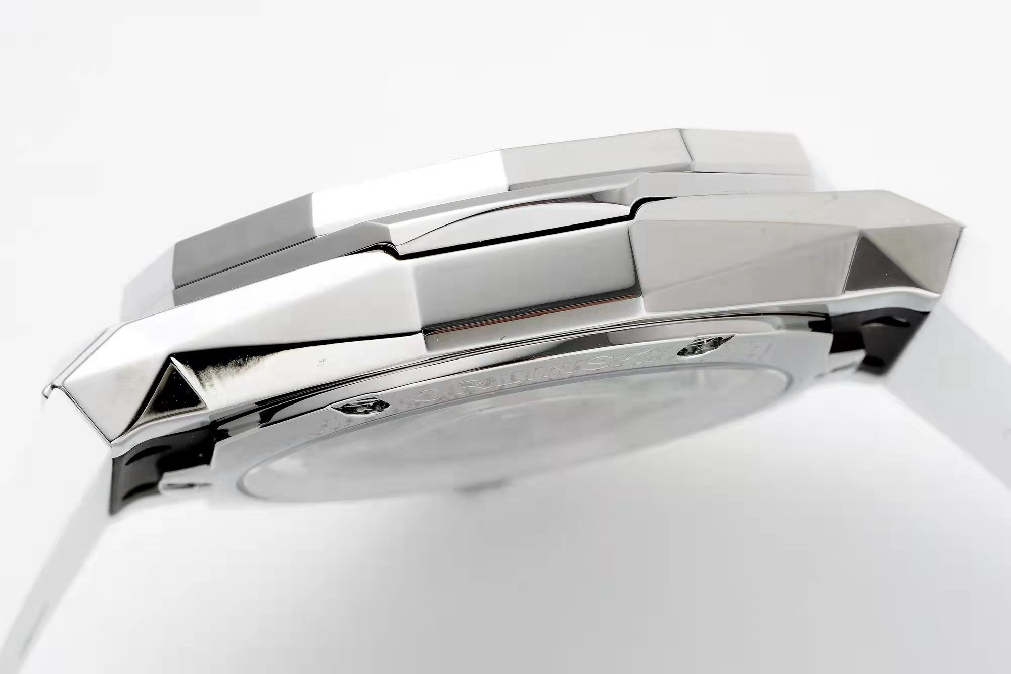 Hublot x Richard Orlinski Co-branded Watch , 40mm Faceted Polygon Case – APS Factory - Image 9