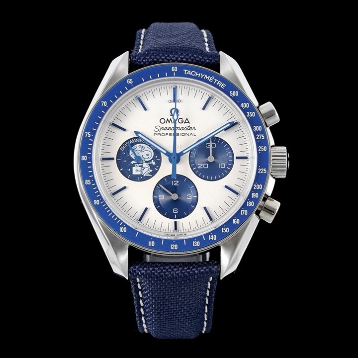 Omega Speedmaster Moonwatch 3861 Caliber Moonshine 18K Gold Chronograph 42mm – Gold - Image 2