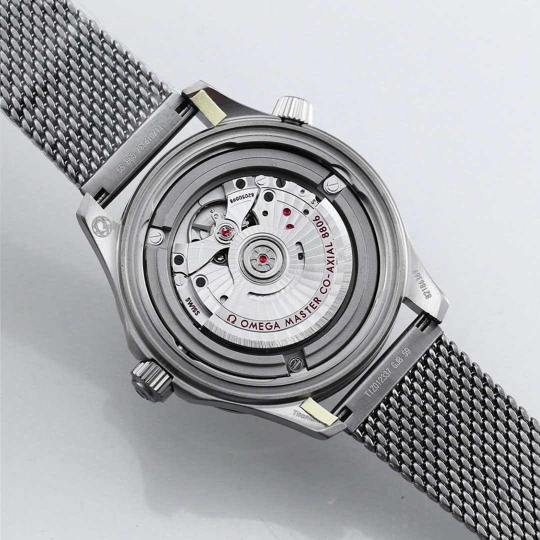 Omega Seamaster ER Upgraded Titanium Bronze Gold 007 – Gold Dial Style 03 - Image 7