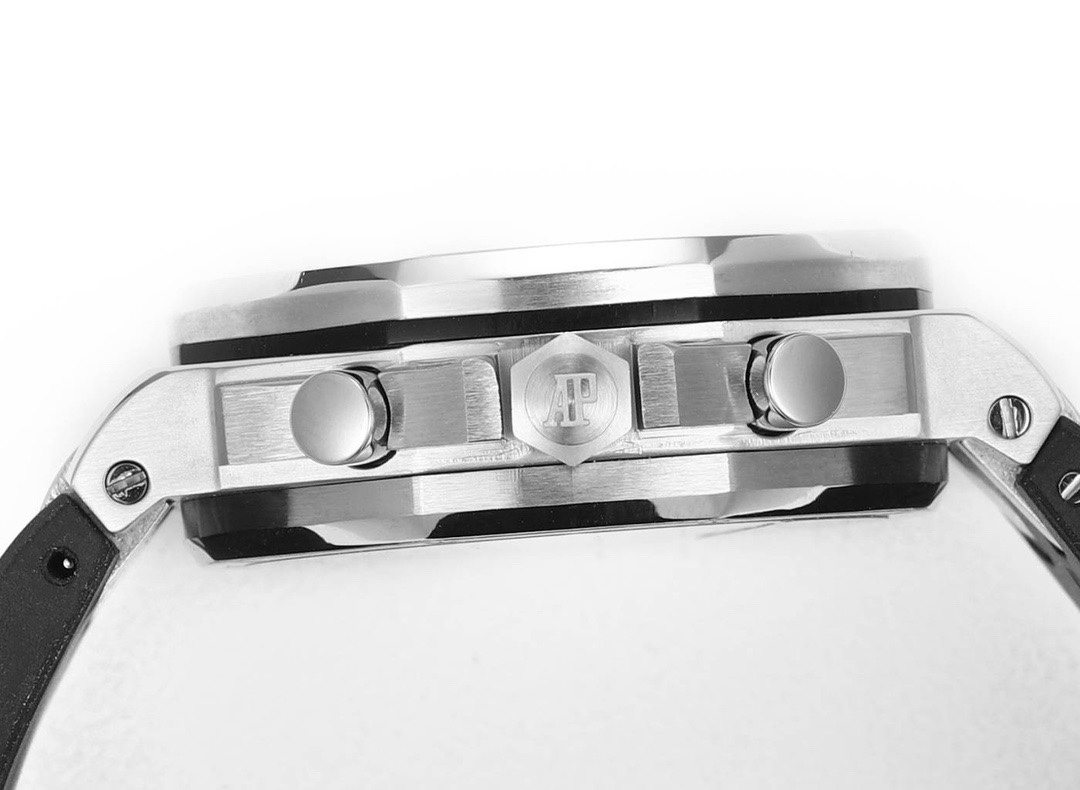 Audemars Piguet Royal Oak 37mm Ladies Automatic Chronograph Watch, Diamond Bezel Rubber - Image 4