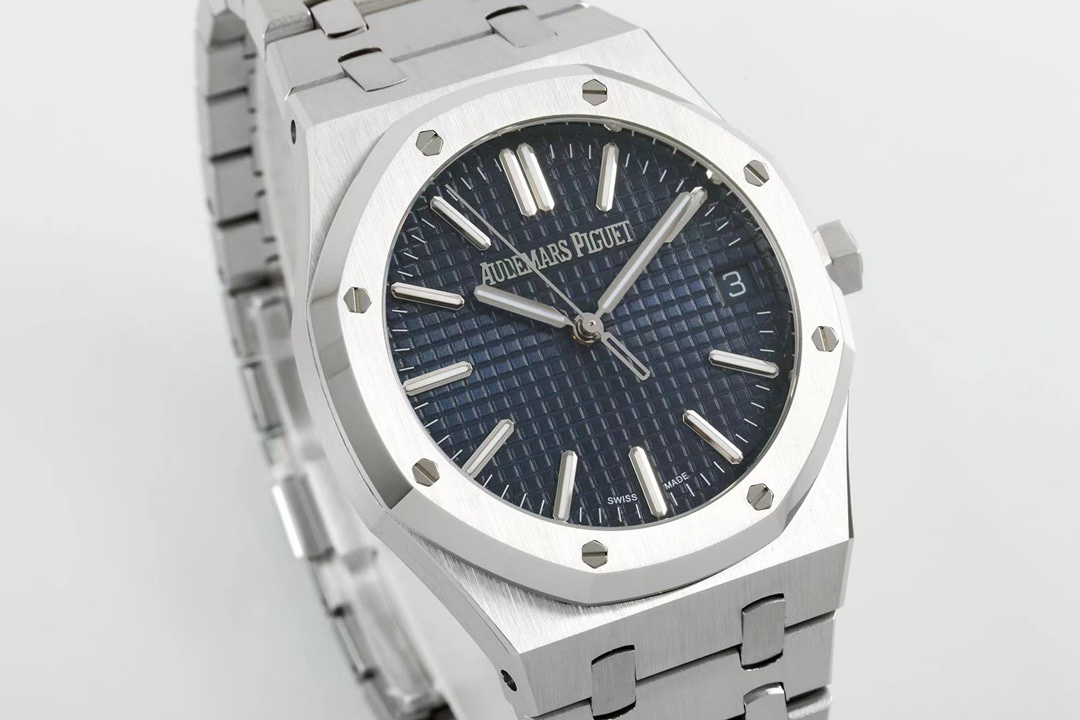 Patek Philippe Nautilus 5711 Mechanical Watch, Factory Cal.324 Movement - Image 2