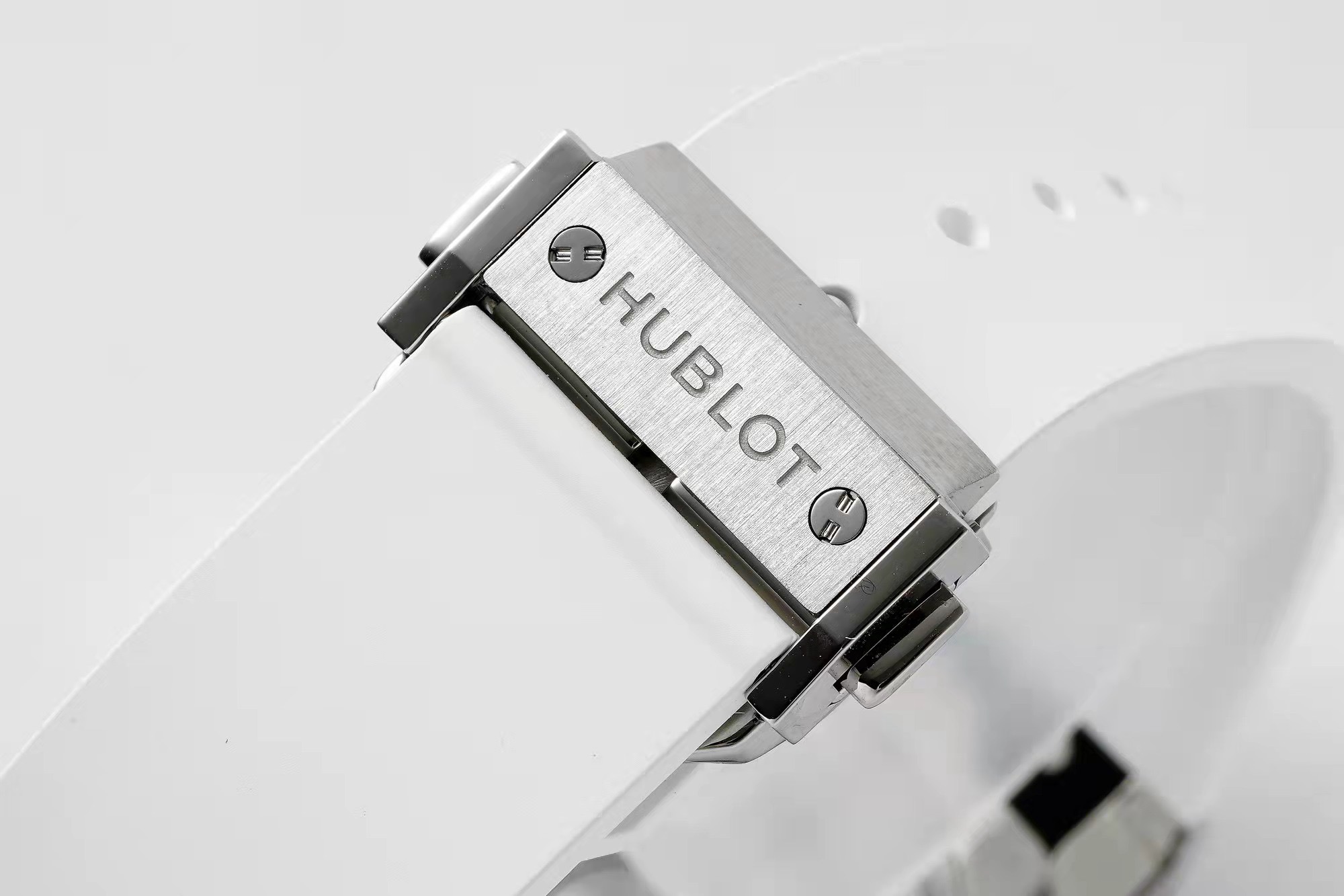 Hublot x Richard Orlinski Co-branded Watch , 40mm Faceted Polygon Case – APS Factory - Image 7