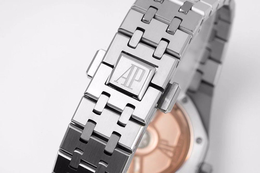 Audemars Piguet Royal Oak Ladies Automatic Watch 34mm, Ref.77350 / 77351 – Style 02 - Image 9