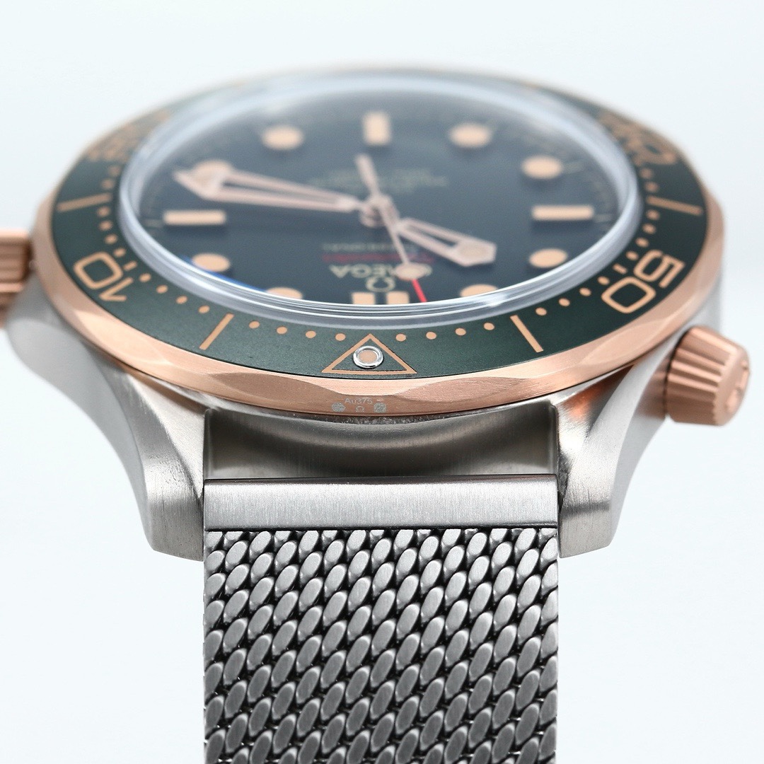Omega Seamaster ER Upgraded Titanium Bronze Gold 007 – Gold Dial Style 02 - Image 3