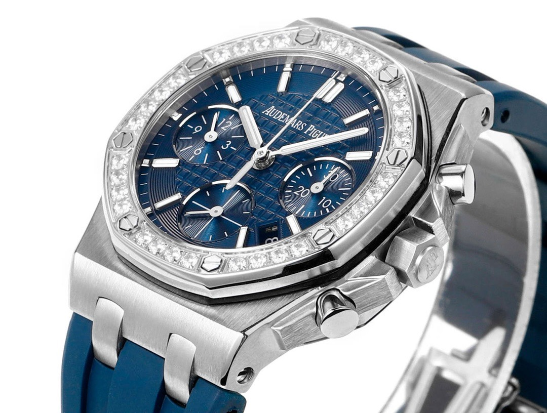 Audemars Piguet Royal Oak 37mm Ladies Automatic Chronograph Watch, Diamond Bezel Rubber - Image 3