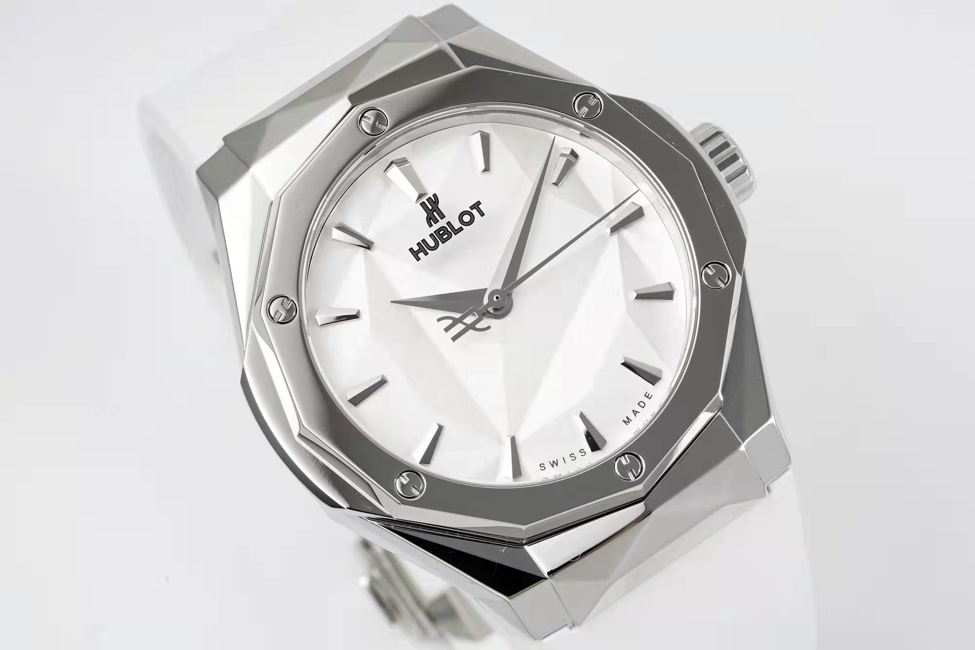 Hublot x Richard Orlinski Co-branded Watch , 40mm Faceted Polygon Case – APS Factory - Image 2