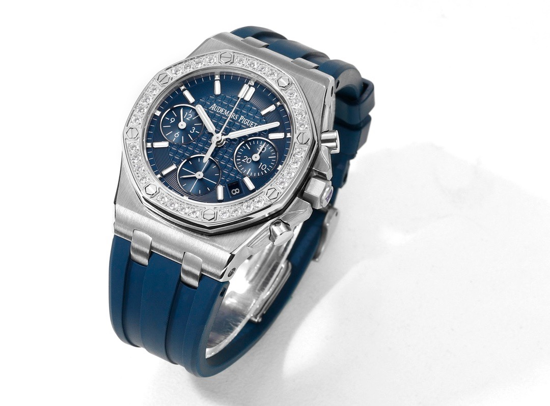 Audemars Piguet Royal Oak 37mm Ladies Automatic Chronograph Watch, Diamond Bezel Rubber - Image 2