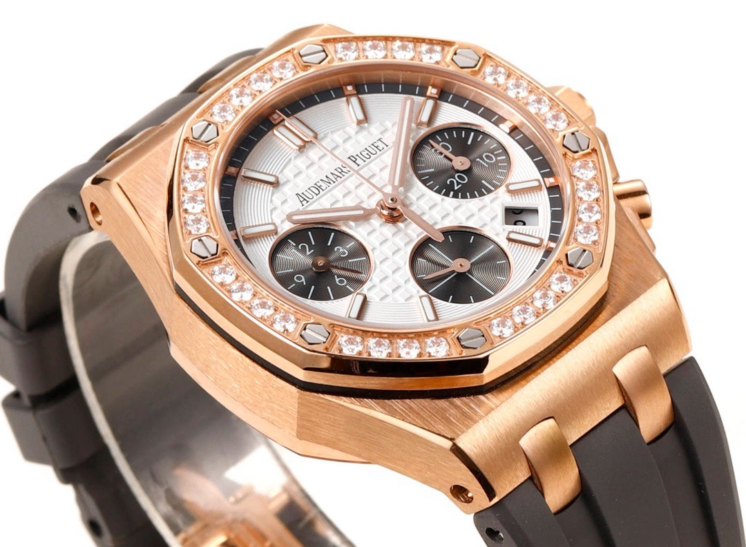 Audemars Piguet Royal Oak 37mm Ladies Automatic Chronograph Watch, Diamond Bezel Rubber - Image 5