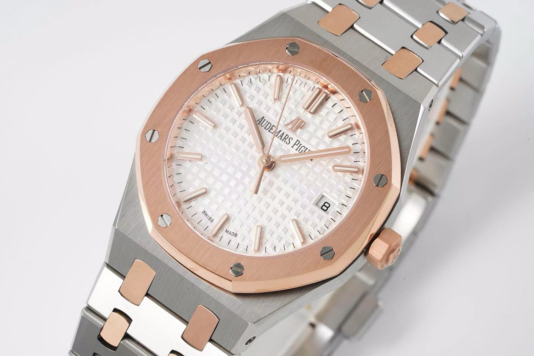 Audemars Piguet Royal Oak Ladies Automatic Watch 34mm, Ref.77350 / 77351 – Style 01 - Image 2