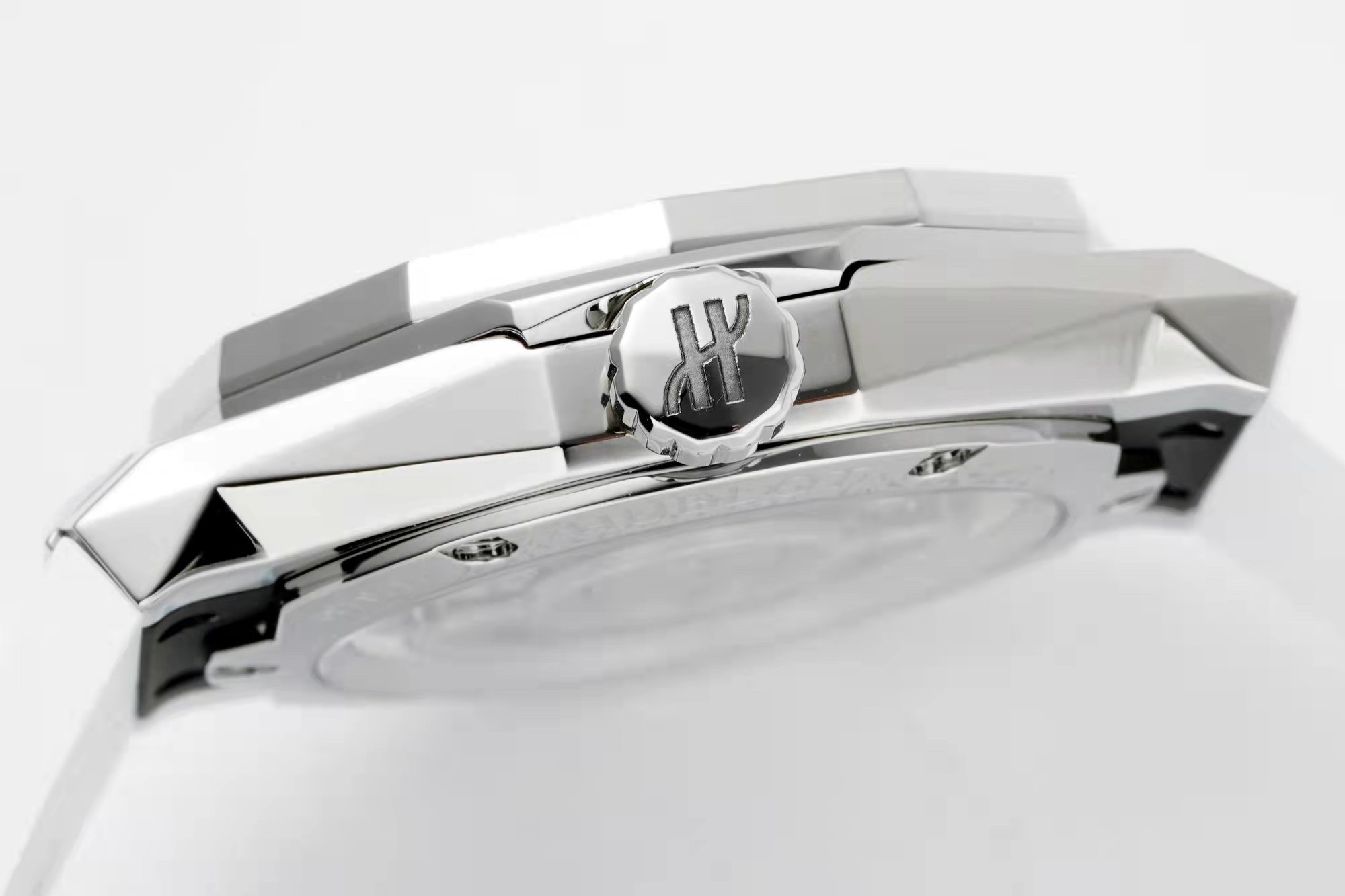 Hublot x Richard Orlinski Co-branded Watch , 40mm Faceted Polygon Case – APS Factory - Image 6