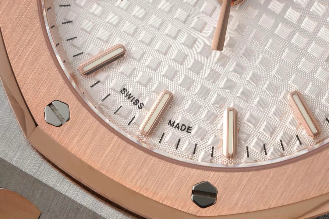 Audemars Piguet Royal Oak Ladies Automatic Watch 34mm, Ref.77350 / 77351 – Style 01 - Image 5