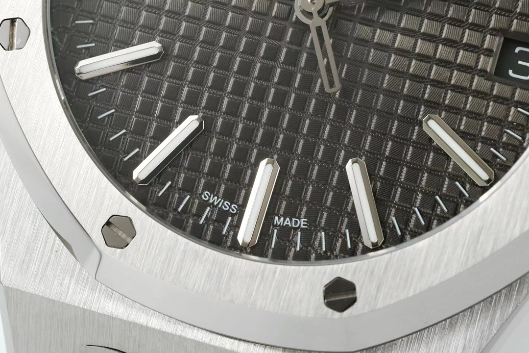 Patek Philippe Nautilus 5711 Mechanical Watch, Factory Cal.324 Movement - Image 5