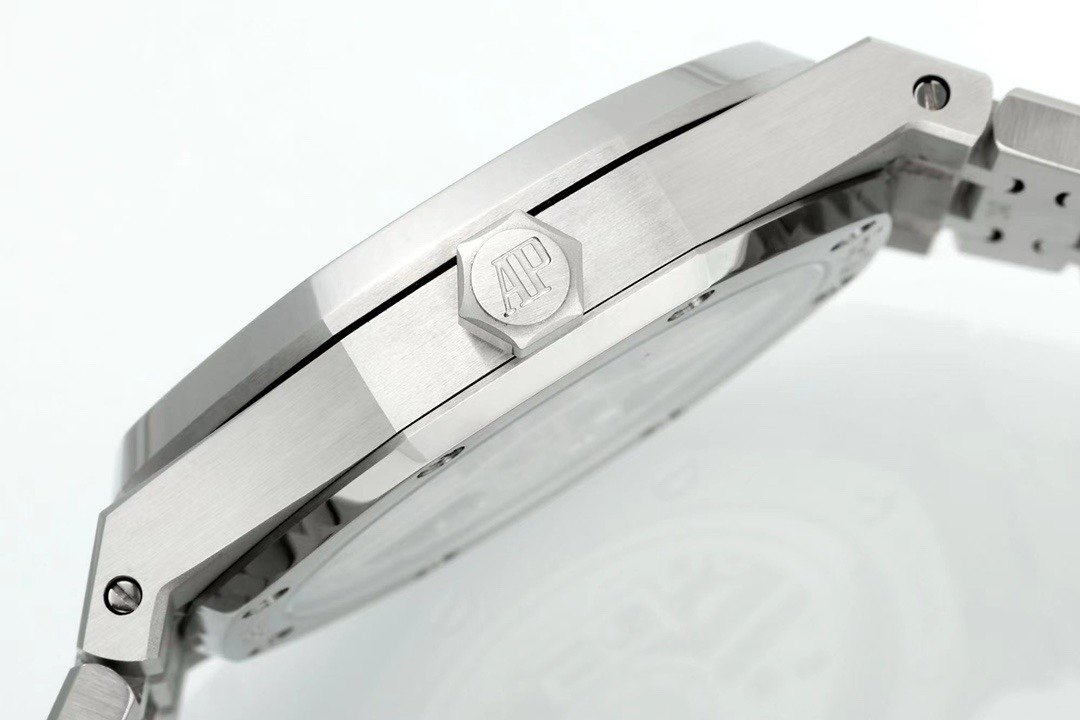 Patek Philippe Nautilus 5711 Mechanical Watch, Factory Cal.324 Movement - Image 6