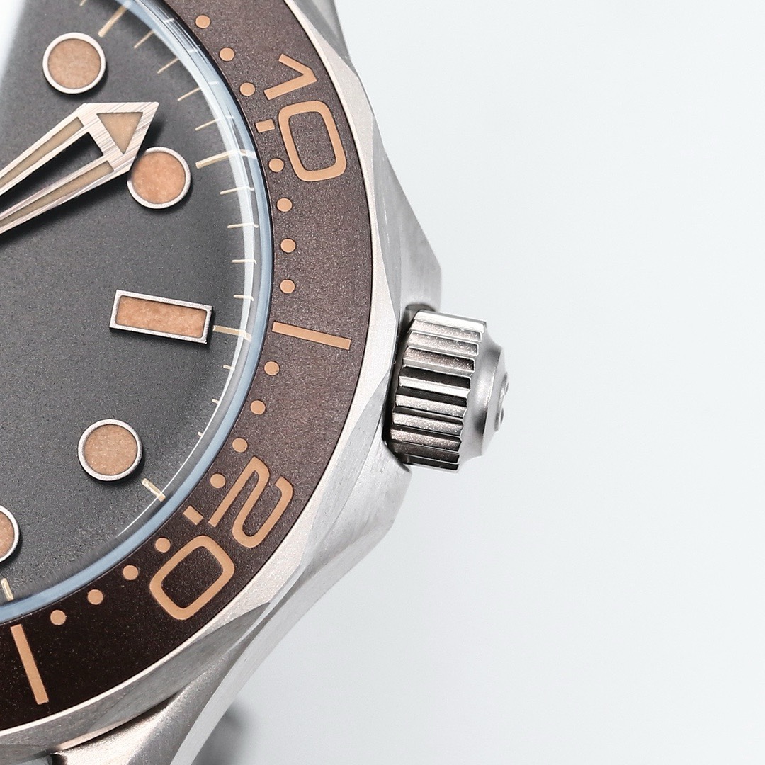 Omega Seamaster ER Upgraded Titanium Bronze Gold 007 – Gold Dial Style 03 - Image 2