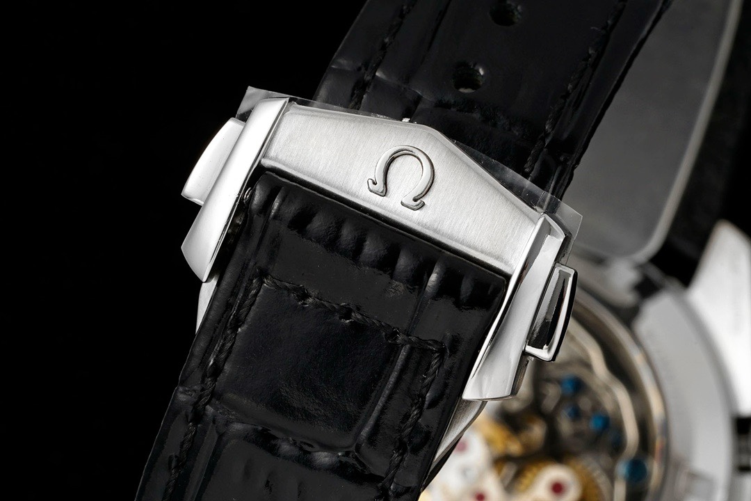 Omega Speedmaster Moonwatch 3861 Caliber Moonshine 18K Gold Chronograph 42mm – Gold - Image 7