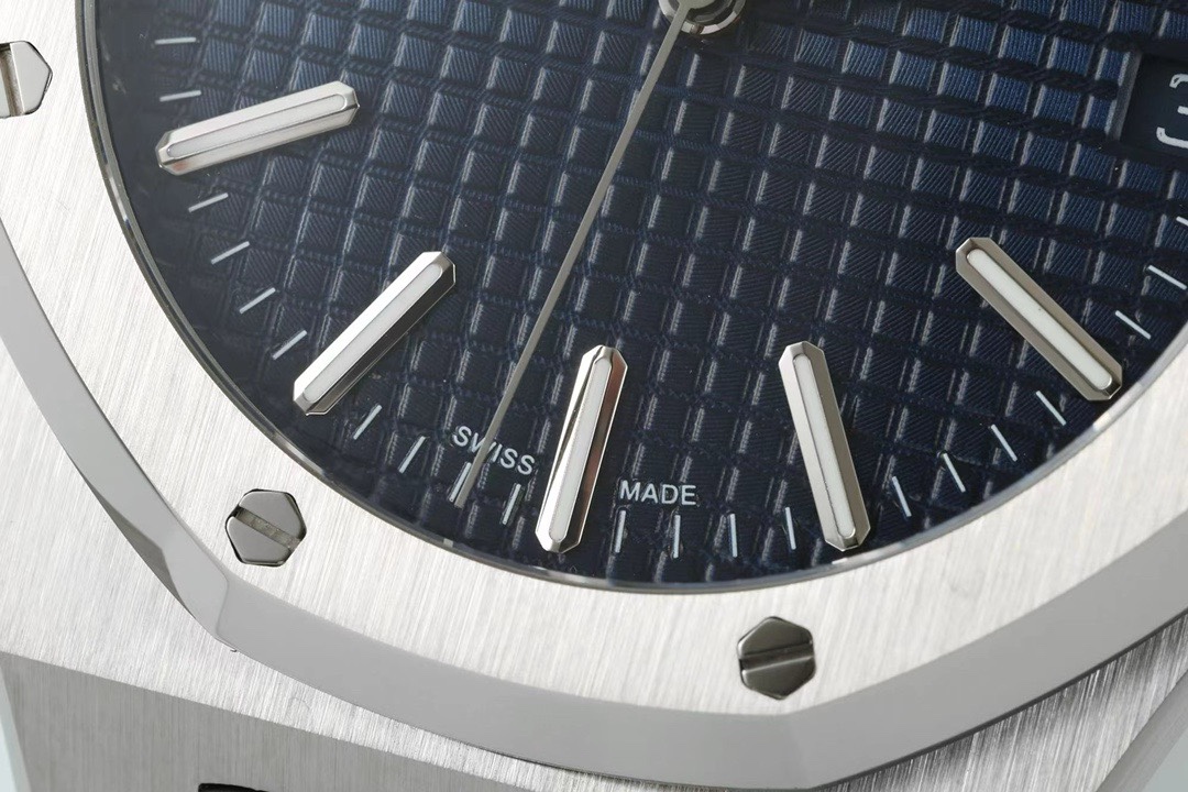 Patek Philippe Nautilus 5711 Mechanical Watch, Factory Cal.324 Movement - Image 5