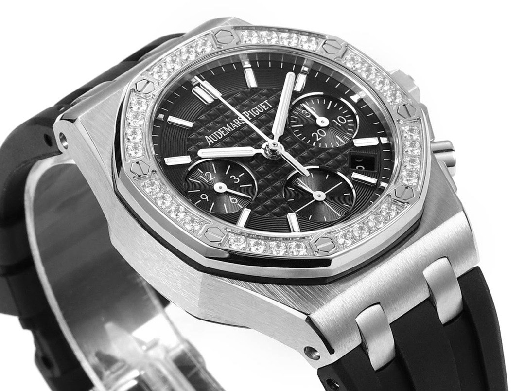 Audemars Piguet Royal Oak 37mm Ladies Automatic Chronograph Watch, Diamond Bezel Rubber - Image 5