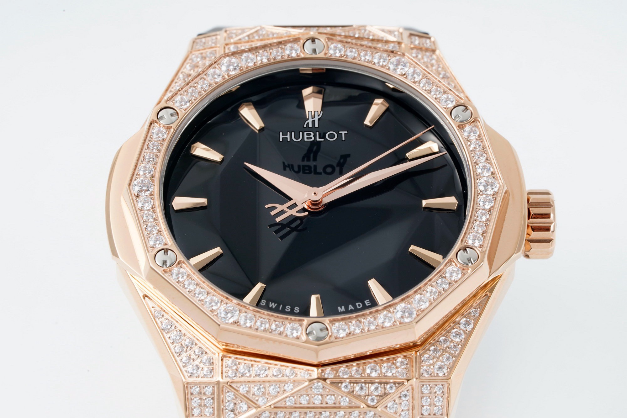 Hublot x Richard Orlinski Co-branded Watch , 40mm Faceted Polygon Case – APS Factory - Image 2