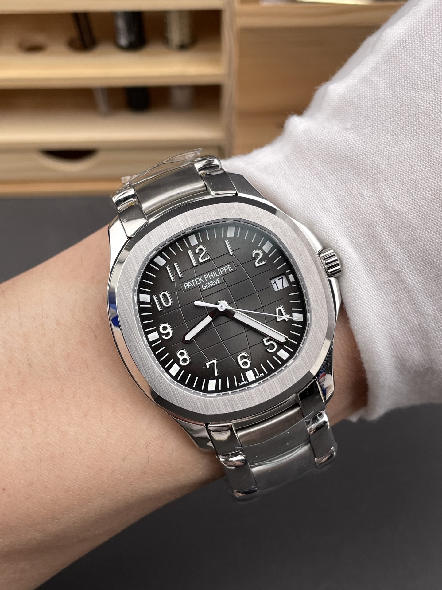 Patek Philippe Aquanaut Steel Watch 5167/1A-001 - Image 2