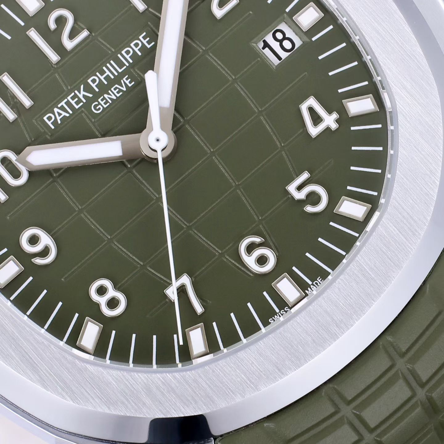 Patek Philippe Aquanaut 2025 5168G-010 Aquanaut Green - Image 3