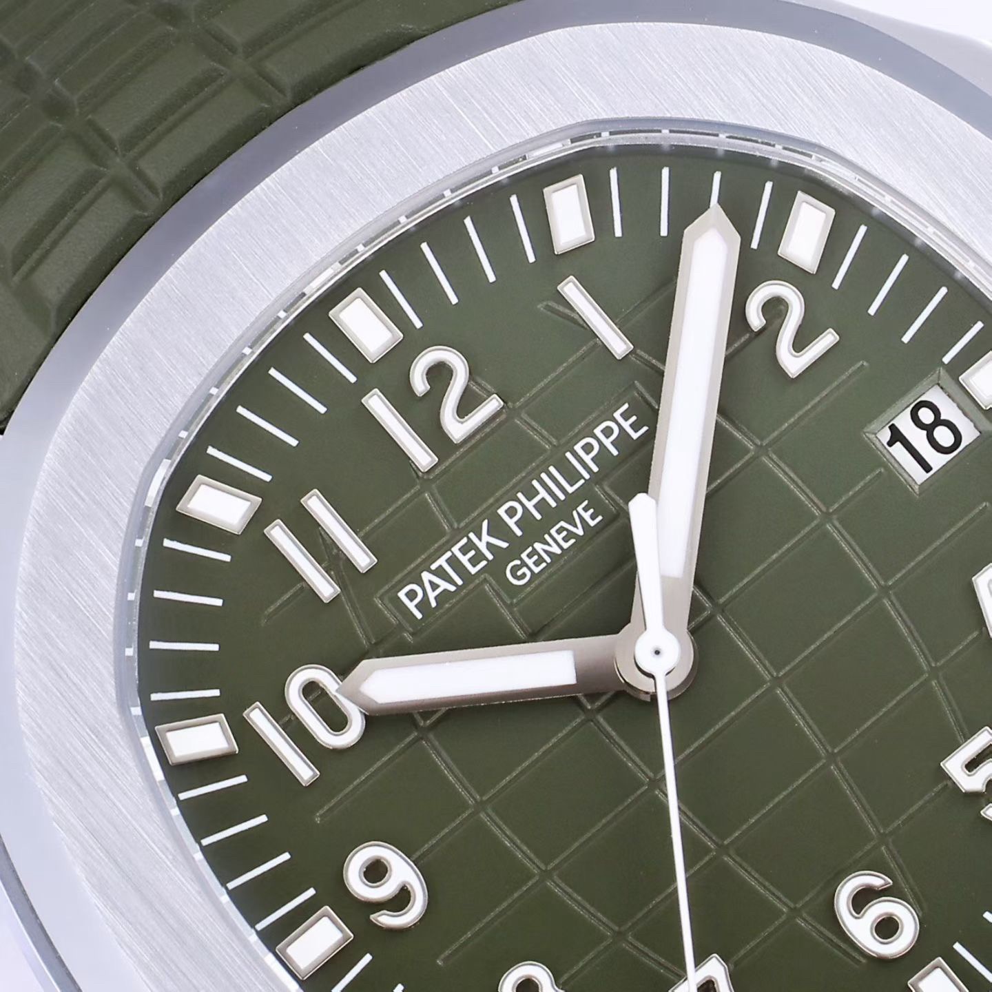 Patek Philippe Aquanaut 2025 5168G-010 Aquanaut Green - Image 5
