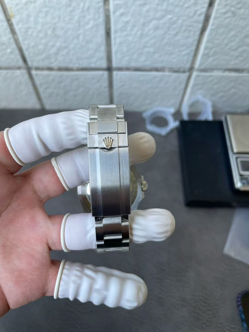 New RC Rolex Submariner (41mm) with Date - Image 4